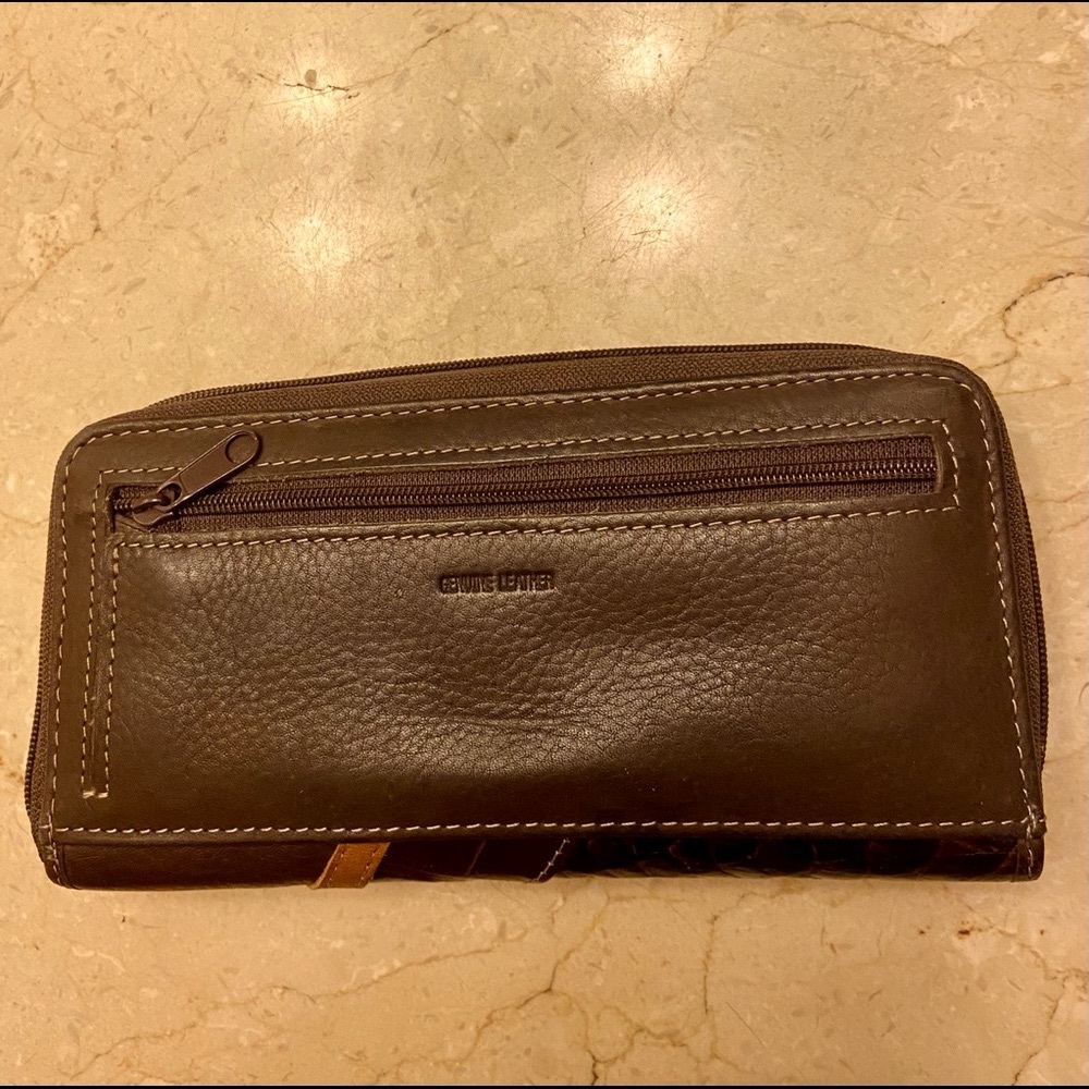 FOSSIL Genuine Leather Wallet - Picture 2 of 5